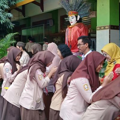 Halbil 4
